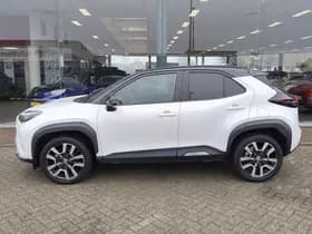 Toyota Yaris Cross thumbnail 3