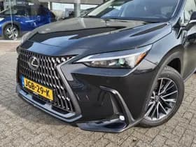 Lexus NX thumbnail 2