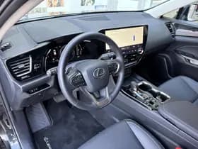 Lexus NX thumbnail 27