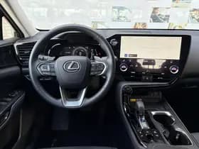 Lexus NX thumbnail 9