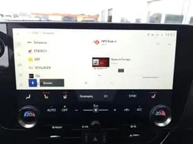 Lexus NX thumbnail 16