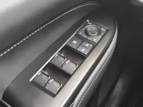 Lexus NX thumbnail 25