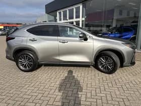 Lexus NX thumbnail 5