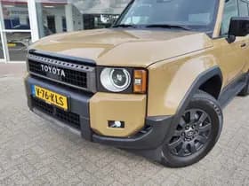 Toyota Land Cruiser thumbnail 2