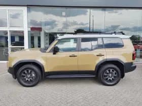 Toyota Land Cruiser thumbnail 3