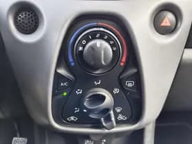 Toyota Aygo thumbnail 19