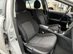 Toyota Avensis thumbnail 29