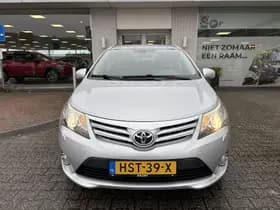 Toyota Avensis thumbnail 6