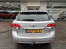 Toyota Avensis thumbnail 7