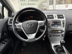 Toyota Avensis thumbnail 9