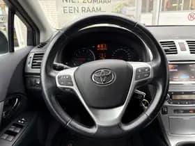 Toyota Avensis thumbnail 10