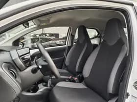 Toyota Aygo thumbnail 23
