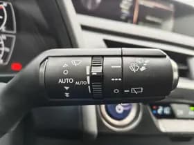 Lexus UX thumbnail 12