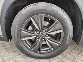 Lexus UX thumbnail 39