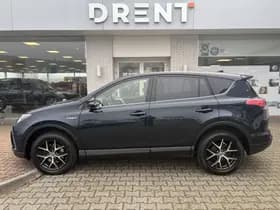 Toyota RAV4 thumbnail 3