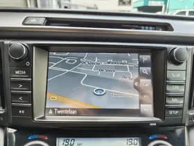 Toyota RAV4 thumbnail 17