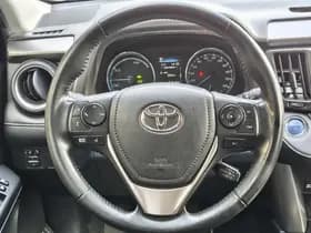 Toyota RAV4 thumbnail 9