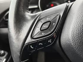 Toyota C-HR thumbnail 13