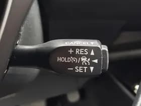 Toyota C-HR thumbnail 15