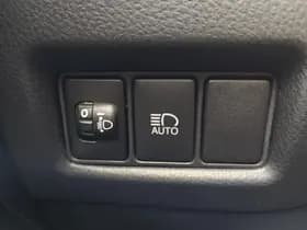 Toyota C-HR thumbnail 25