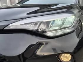 Toyota C-HR thumbnail 35