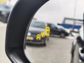 Toyota C-HR thumbnail 38