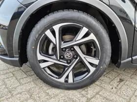 Toyota C-HR thumbnail 40
