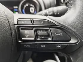 Toyota Yaris thumbnail 13