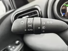 Toyota Yaris thumbnail 10