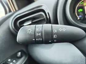 Toyota Yaris thumbnail 11