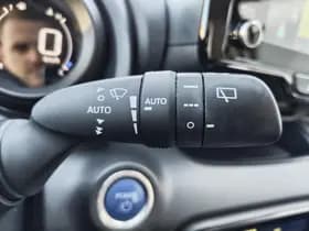 Toyota Yaris thumbnail 12