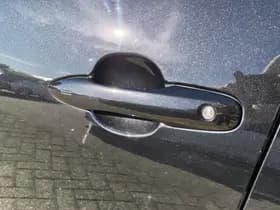 Toyota Yaris thumbnail 34