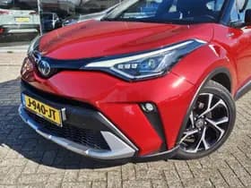 Toyota C-HR thumbnail 2