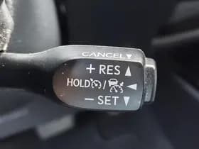 Toyota C-HR thumbnail 14
