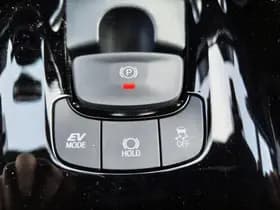Toyota C-HR thumbnail 23
