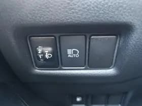 Toyota C-HR thumbnail 25