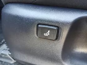 Toyota C-HR thumbnail 30