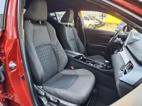 Toyota C-HR thumbnail 31