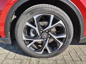 Toyota C-HR thumbnail 41