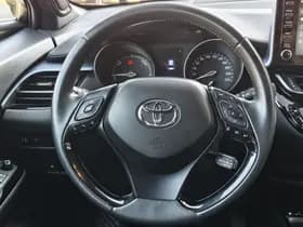 Toyota C-HR thumbnail 10