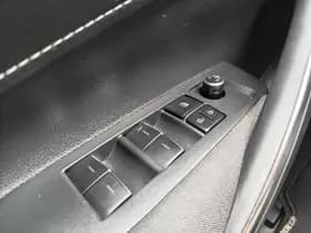 Toyota Corolla thumbnail 23