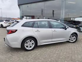 Toyota Corolla thumbnail 5