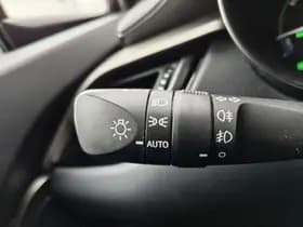 Toyota C-HR thumbnail 11