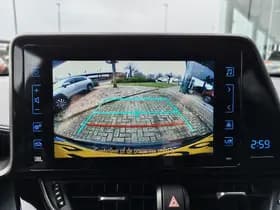 Toyota C-HR thumbnail 19