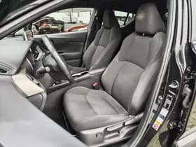 Toyota C-HR thumbnail 30