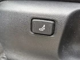Toyota C-HR thumbnail 31