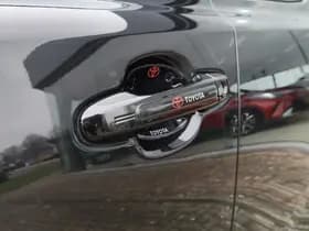 Toyota C-HR thumbnail 41