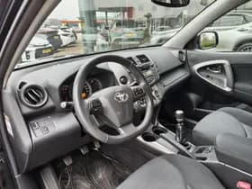 Toyota RAV4 thumbnail 23