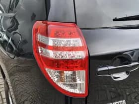 Toyota RAV4 thumbnail 32