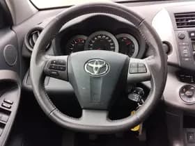 Toyota RAV4 thumbnail 10